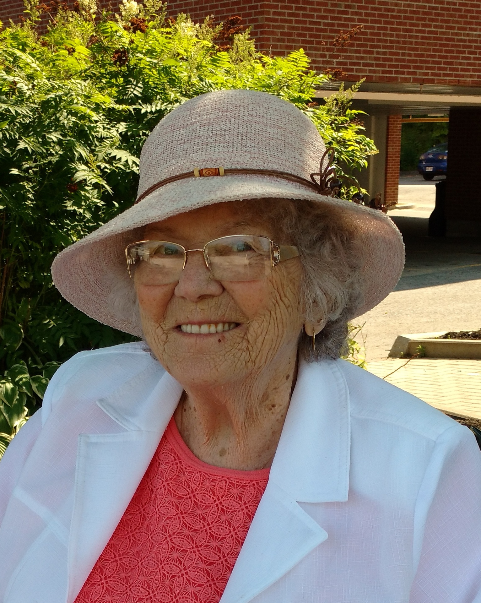 Flora Legault