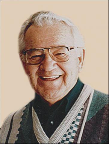 Dr.Armand Vienneau